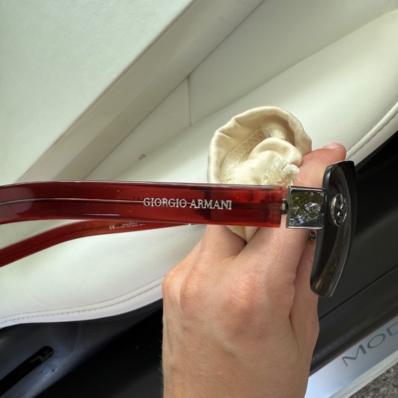 Sunglasses - Picture 2 of 7